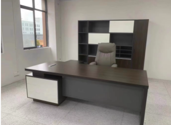 Smooth Executive Desk From Man - Office Furniture Manufacturers avaliação e preço